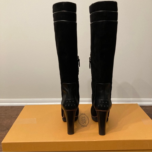 Tod’s Tall Suede boots - Picture 5 of 16